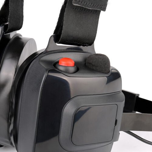 RE-20 tactical headsets RE-20 tactical headsets with a red PTT button and a dedicated microphone pickup switch for clear communication in tactical operations.